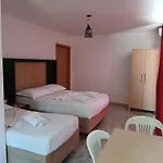 Allkushi Guest house Sarande