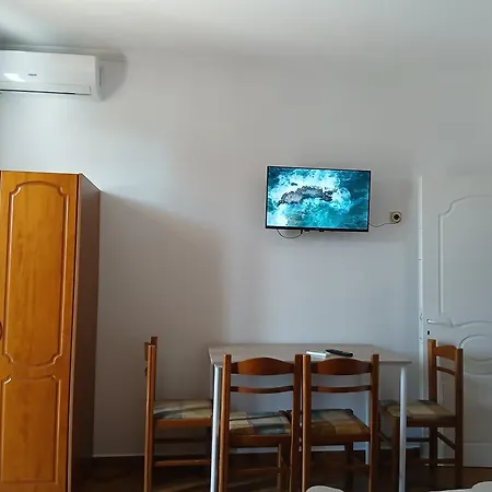 Allkushi בית הארחה 3*