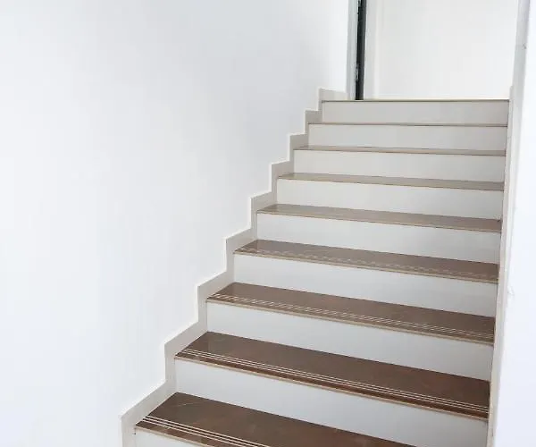 Allkushi Πανσιόν Σαράντα