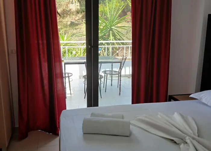Allkushi 3* Sarandë